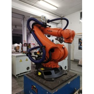 KUKA KR210 R2700 with KRC4 controller