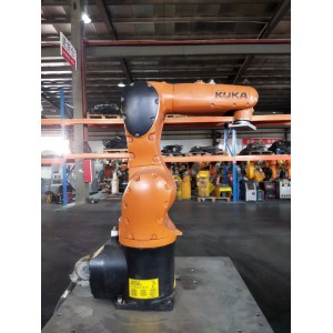 KUKA Agilus KR6 R700 Fivve