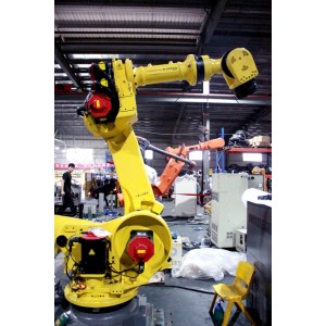 FANUC R-2000ia/200F